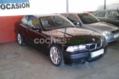 Bmw Serie 3 320i Coupé 2 p. en Malaga