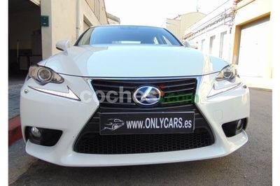 Lexus Is Is 300h Hybrid Drive Navi Tecno 4 p. en Barcelona