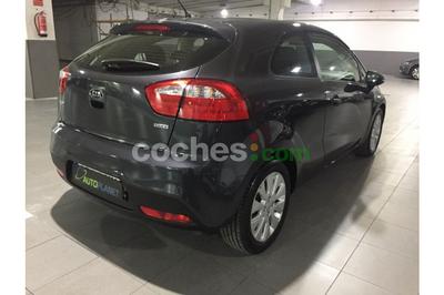 Kia Rio 1.4crdi Emotion 3 p. en Madrid
