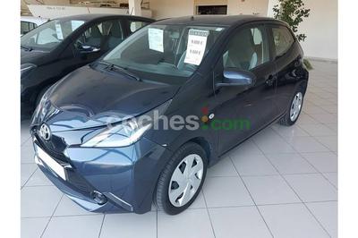 Toyota Aygo 1.0 Vvt-i X-play Business 5 p. en Sevilla
